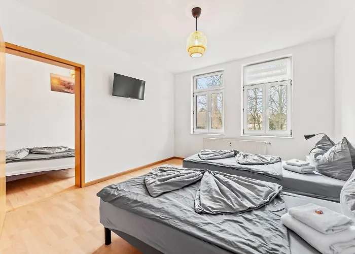 Chic With Parking Place *