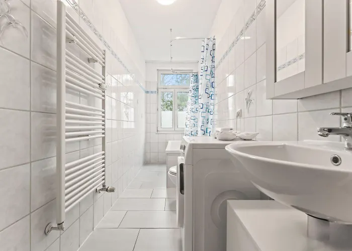 Chic With Parking Place